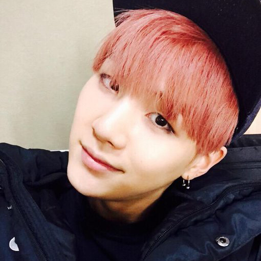 SUGA (防彈少年團)的幕後花絮