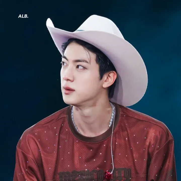Foto aktivitas terbaru Jin (BTS)