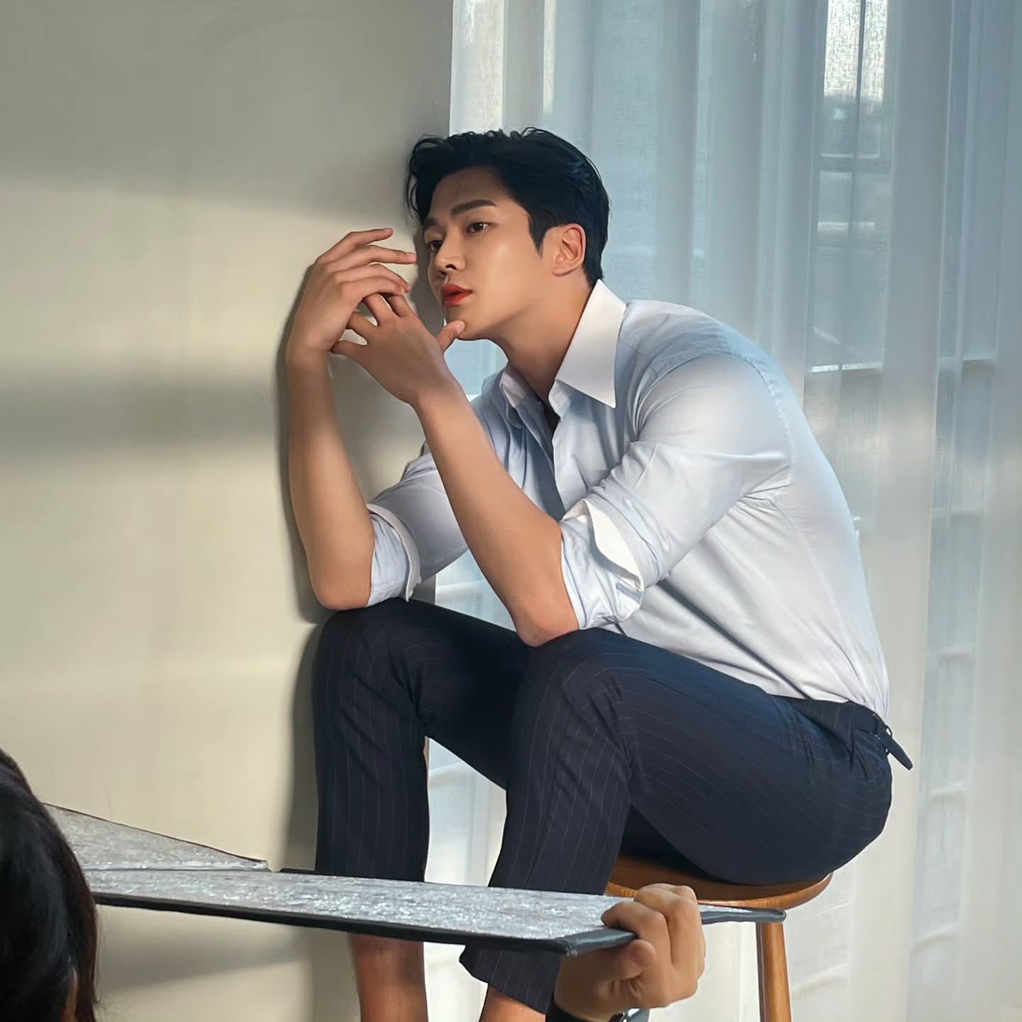 로운의 최신 사진