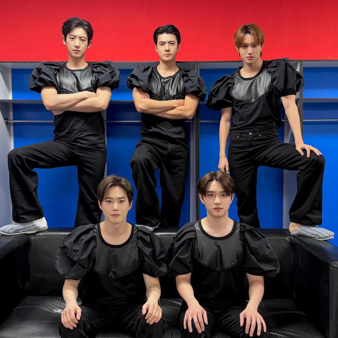 Behind-the-scenes cut of EXO