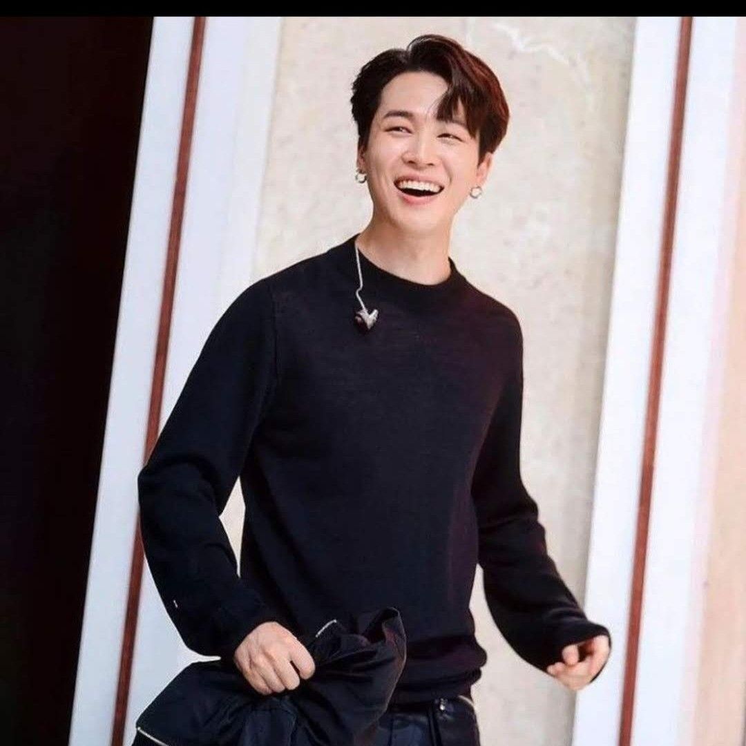 Foto aktivitas terbaru Jimin (BTS)