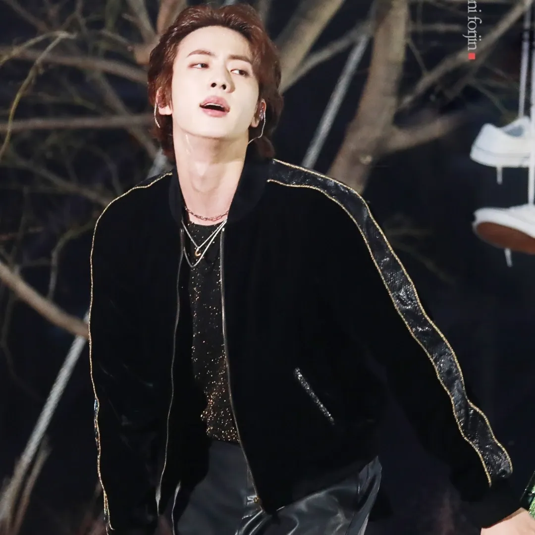 Foto terbaru Jin (BTS)