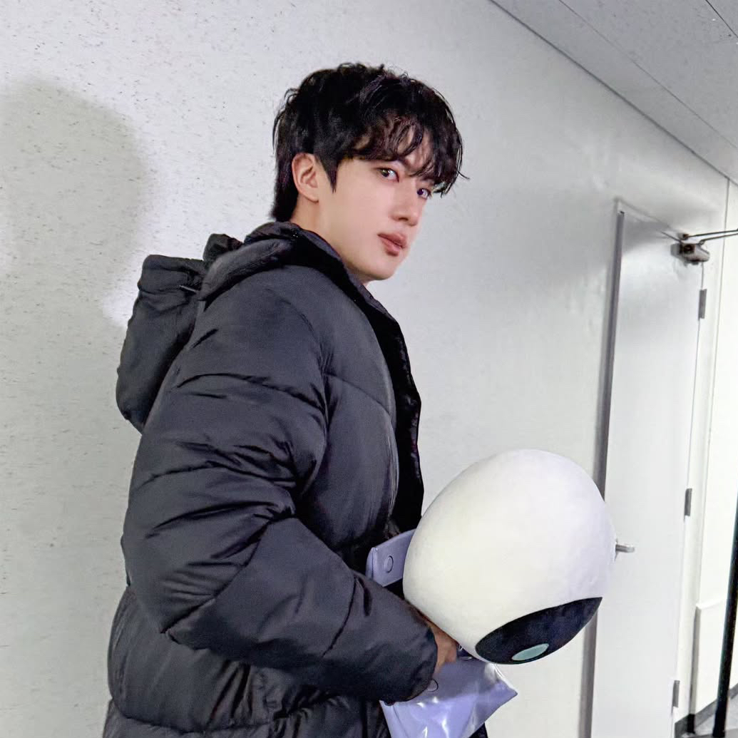 Potret di balik layar Jin (BTS)