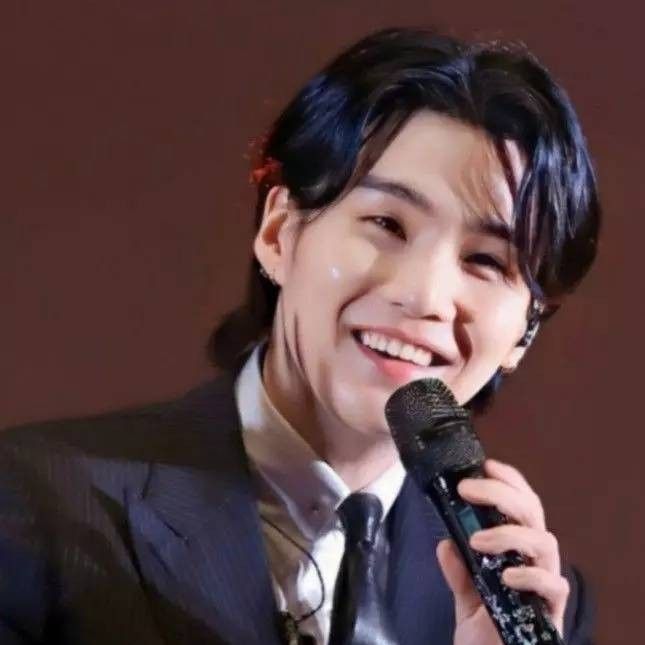 SUGA (BTS)の最近の活動写真