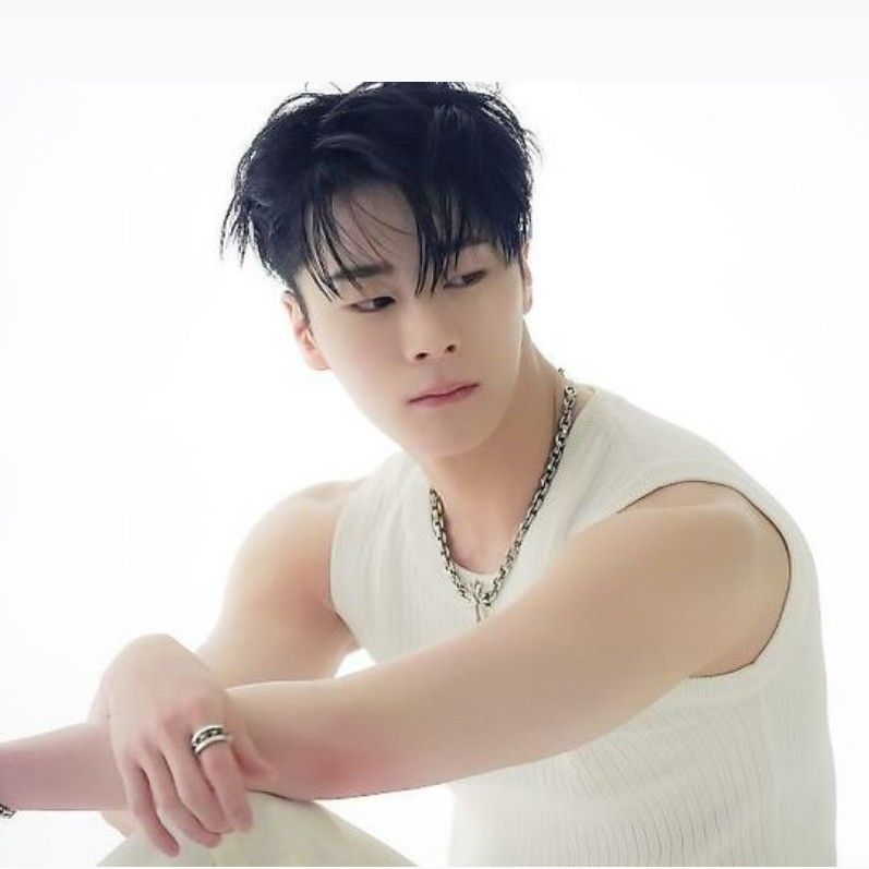 A moment captured by Moonbin (ASTRO)'s fan