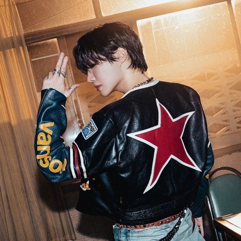 J-hope (防彈少年團)的最新照片