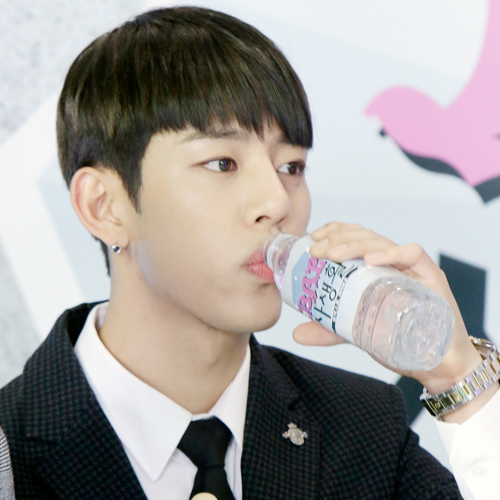 A moment captured by Daehyun (B.A.P)'s fan
