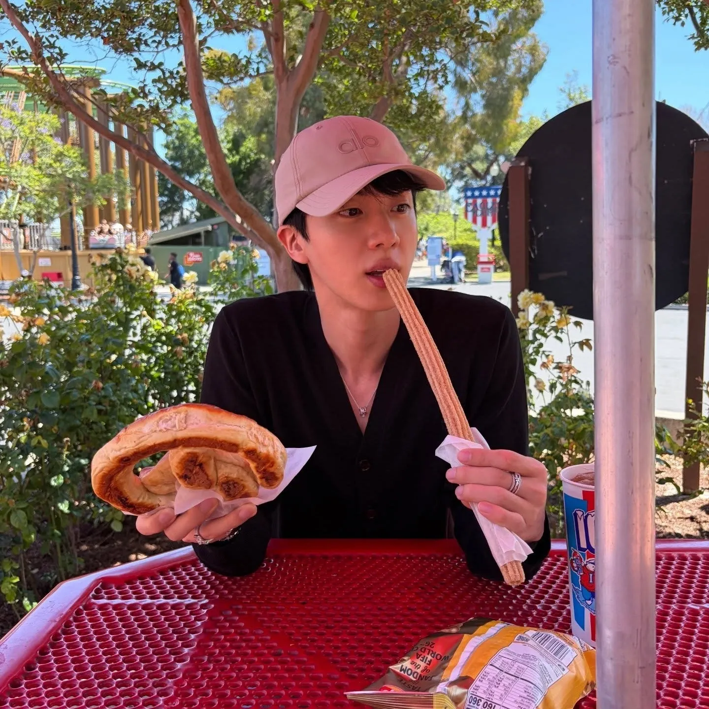 Foto terbaru Jin (BTS)