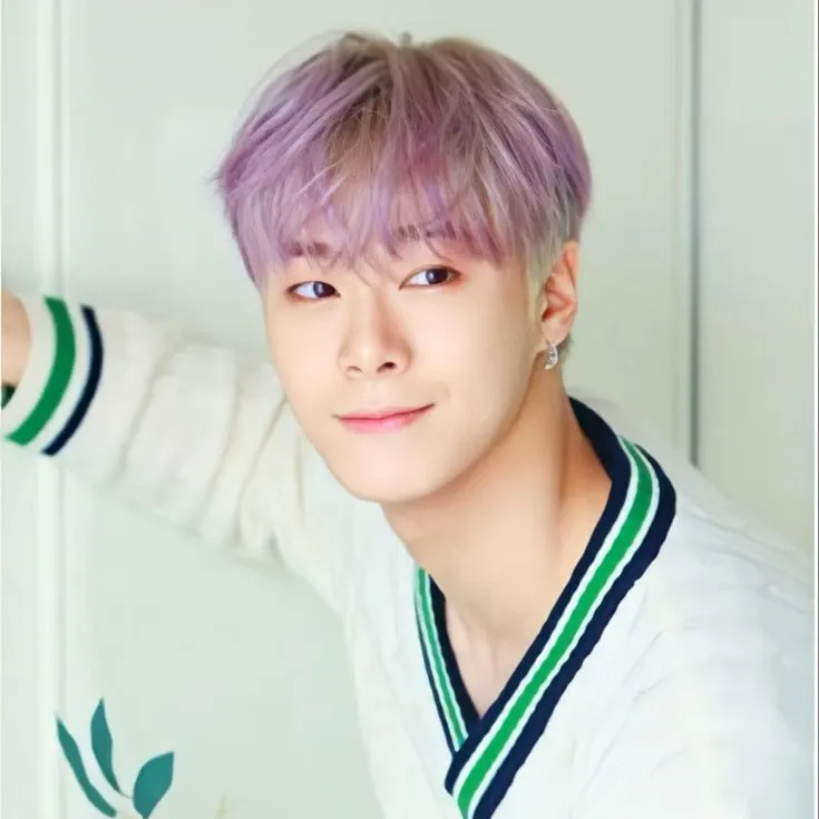 Behind-the-scenes cut of Moonbin (ASTRO)