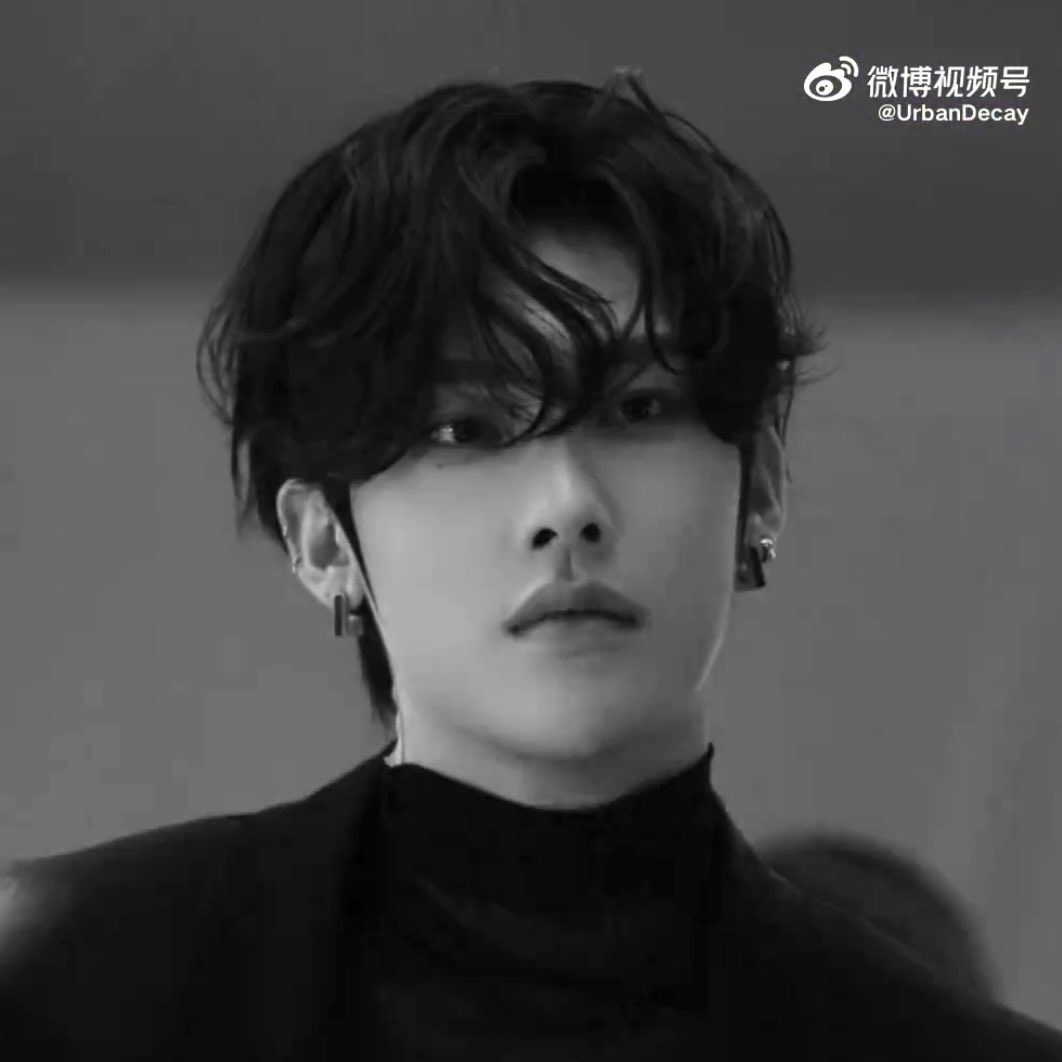 A moment captured by Ricky (ZEROBASEONE)'s fan