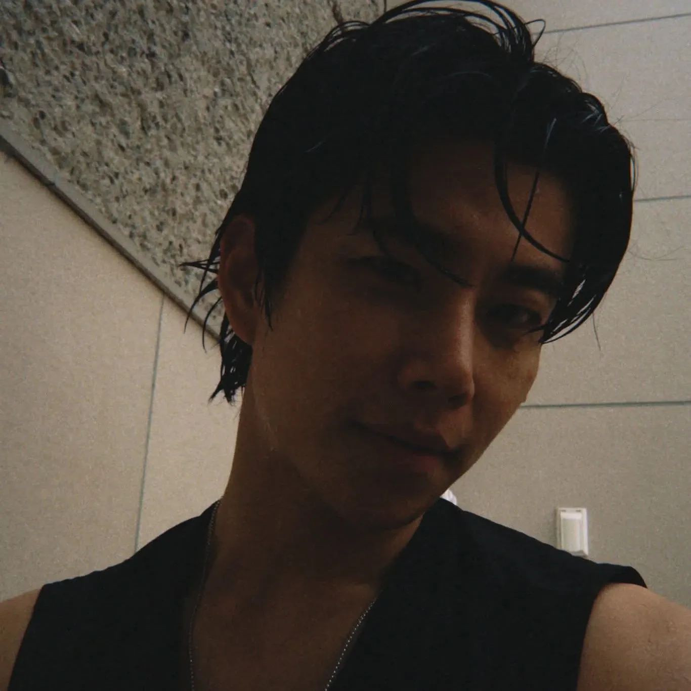 A moment captured by MJ (ASTRO)'s fan