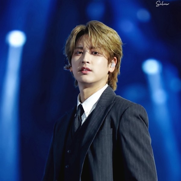 오늘 최애돌에서 빛나는 정찬우 (iKON)의 대표 사진