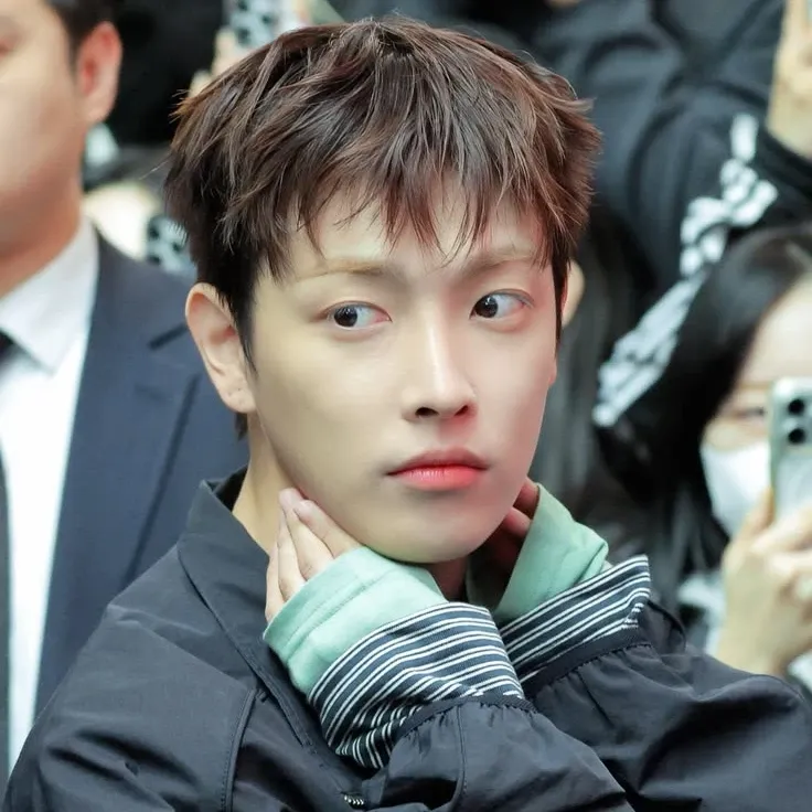 Behind-the-scenes cut of Hongjoong (ATEEZ)