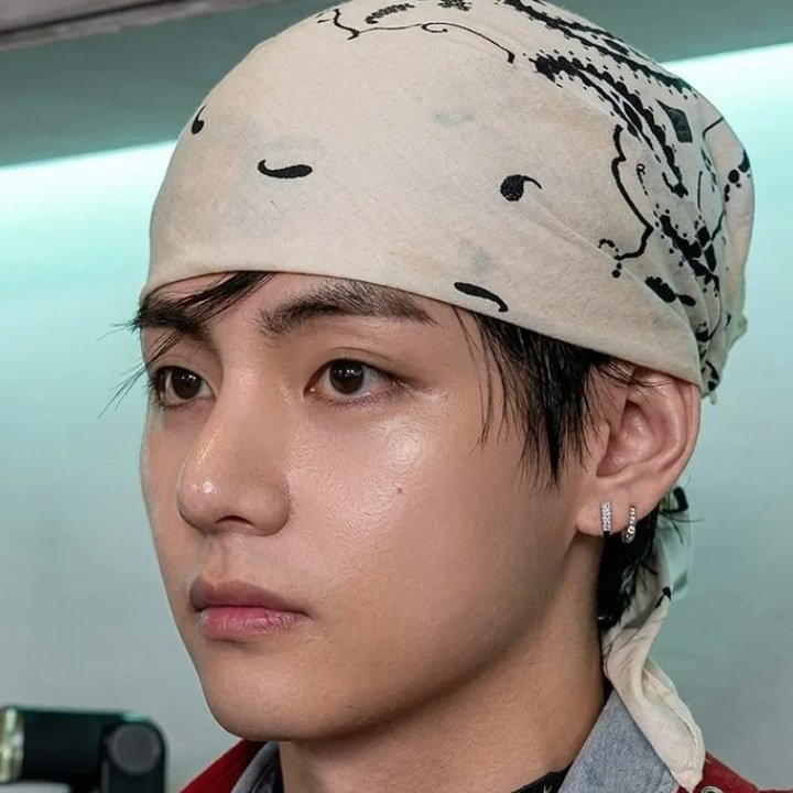 뷔 (방탄소년단)의 비하인드 컷