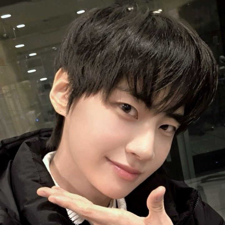 Foto terbaru Lee Jinhyuk