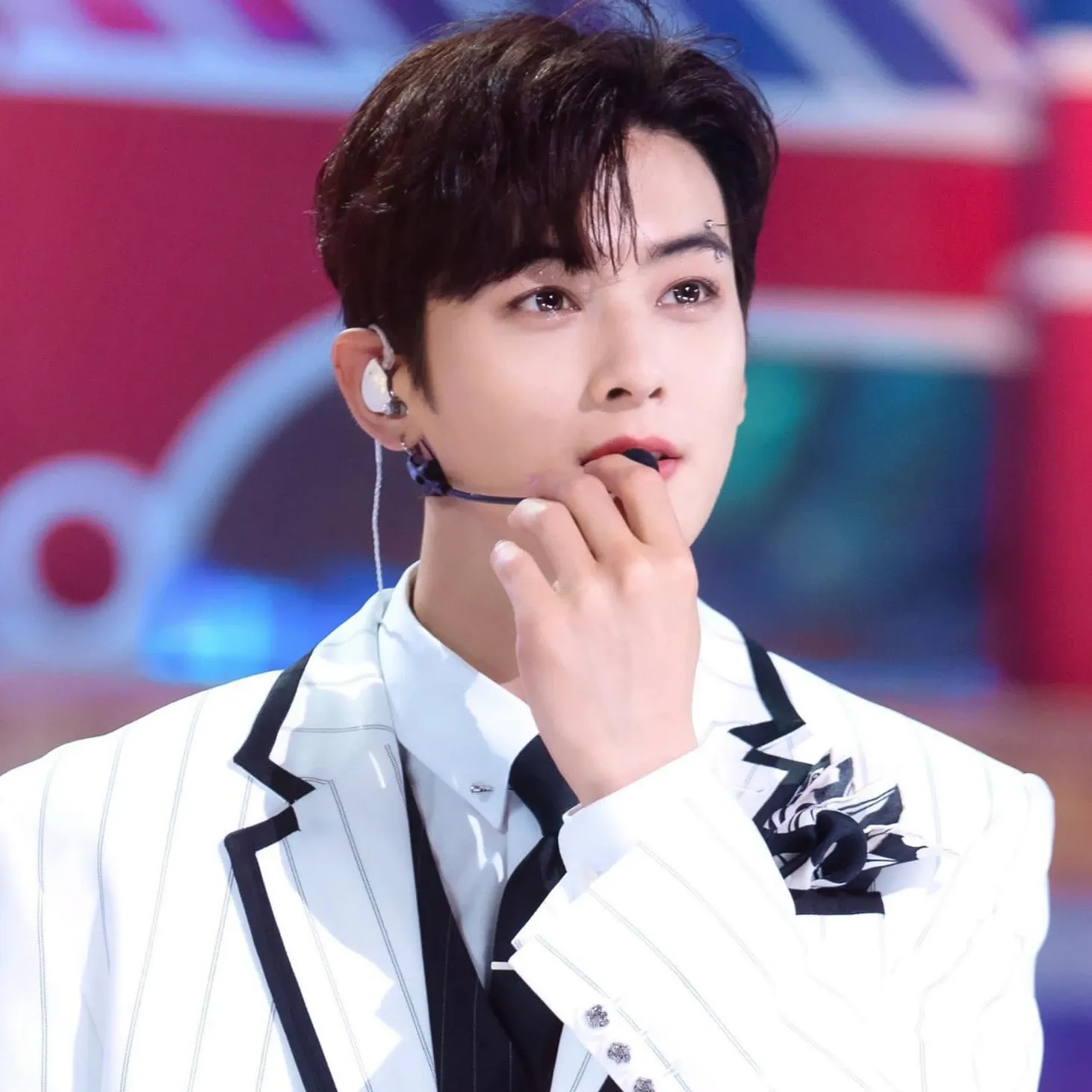 A moment captured by Eunwoo (ASTRO)'s fan