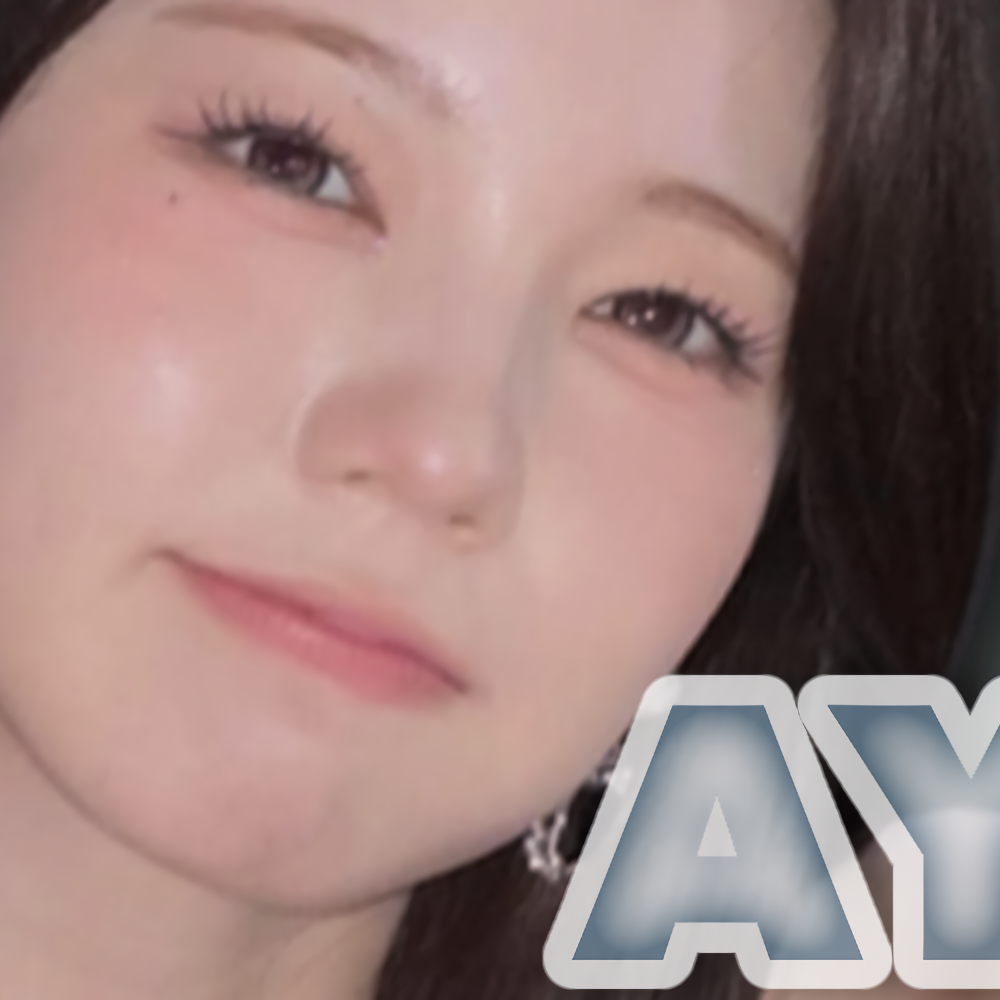 Latest photo of Ayaka (NiziU)