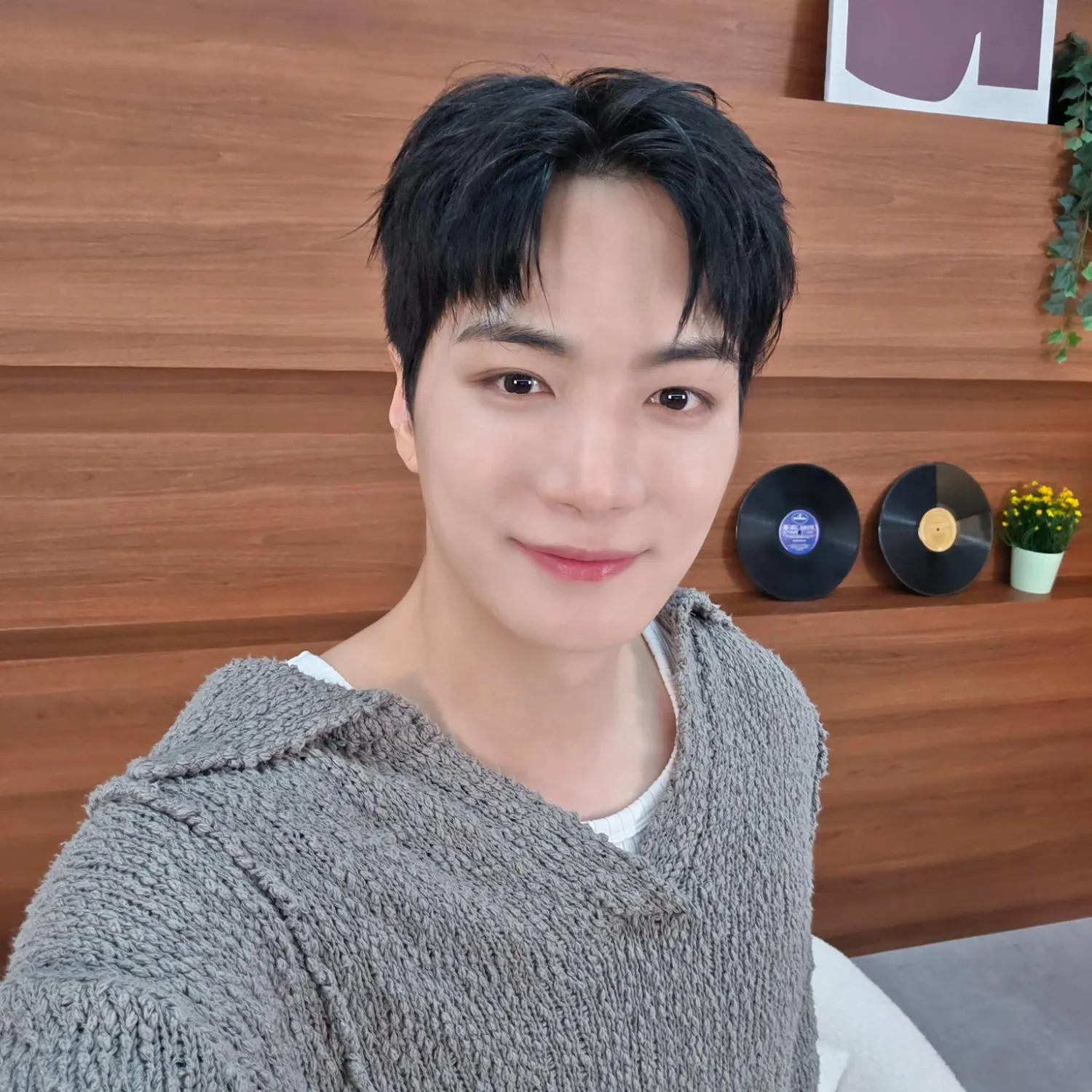 Recent activity shot of Kim Jonghyeon