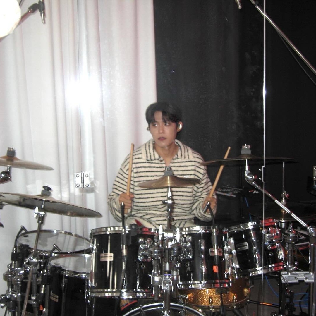 A moment captured by Park Woojin (AB6IX)'s fan