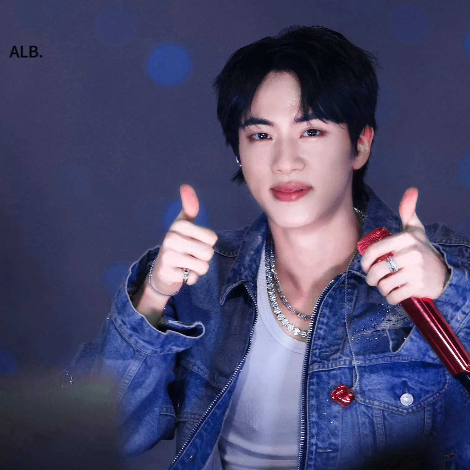 Momen yang diabadikan oleh penggemar Jin (BTS)