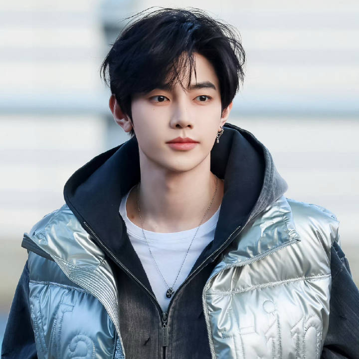 Latest photo of Zhang Hao (ZEROBASEONE)