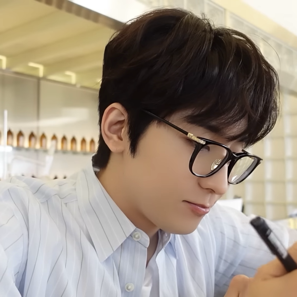 A moment captured by Wonwoo (SEVENTEEN)'s fan