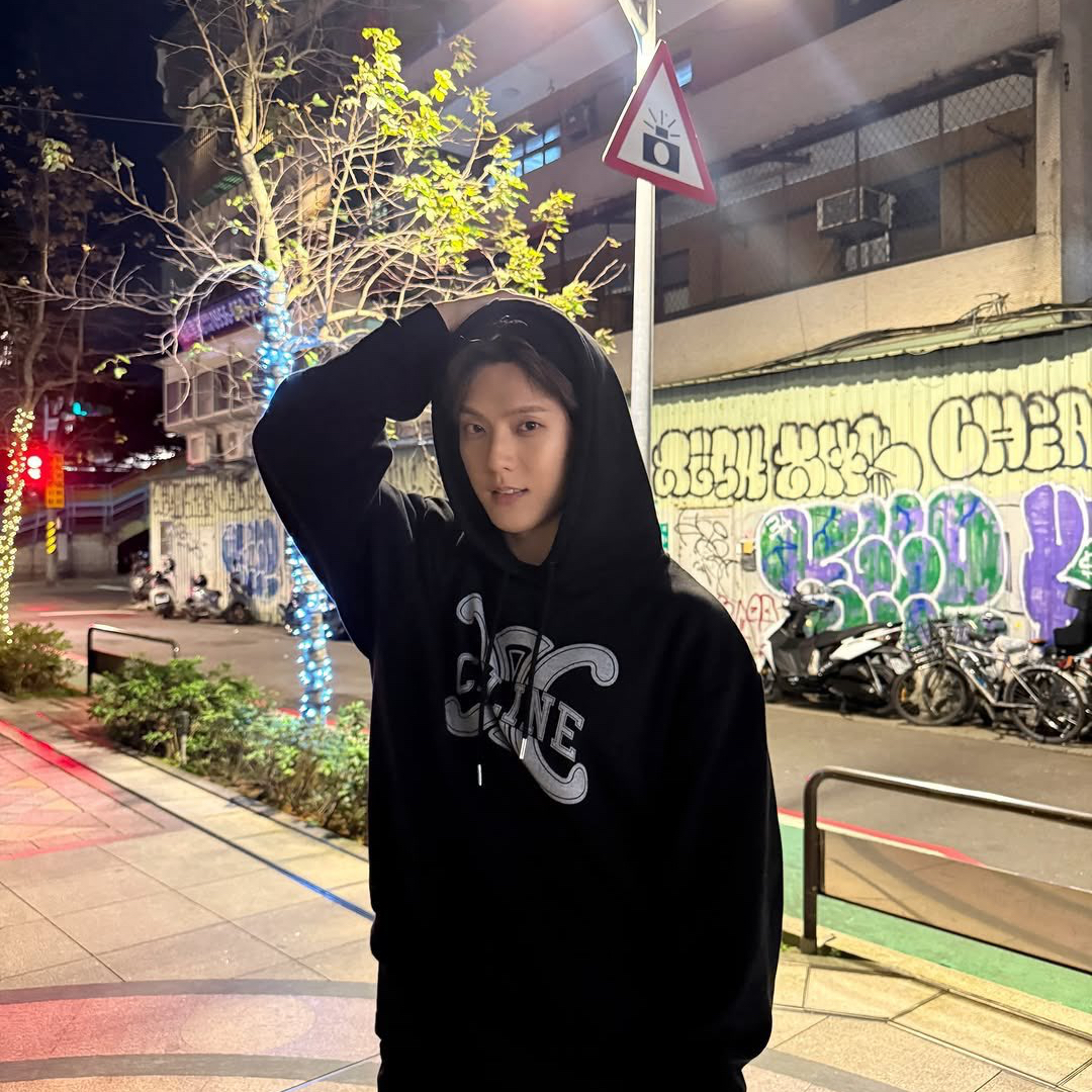 Recent activity shot of Lee Minhyuk (BTOB)