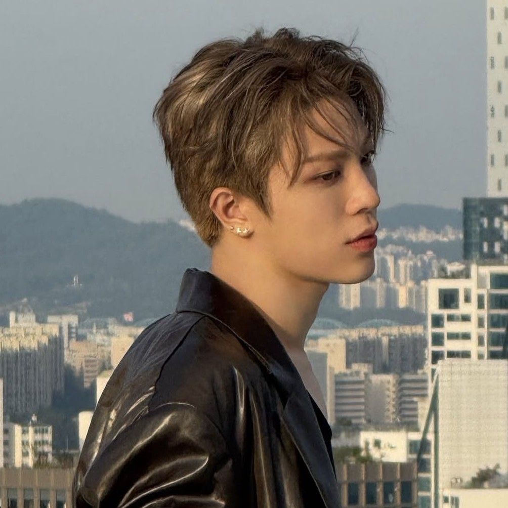 Foto aktivitas terbaru TREASURE