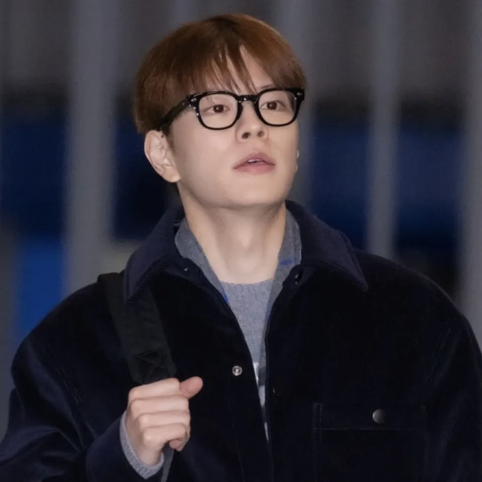 Foto terbaru Seungmin (Stray Kids)