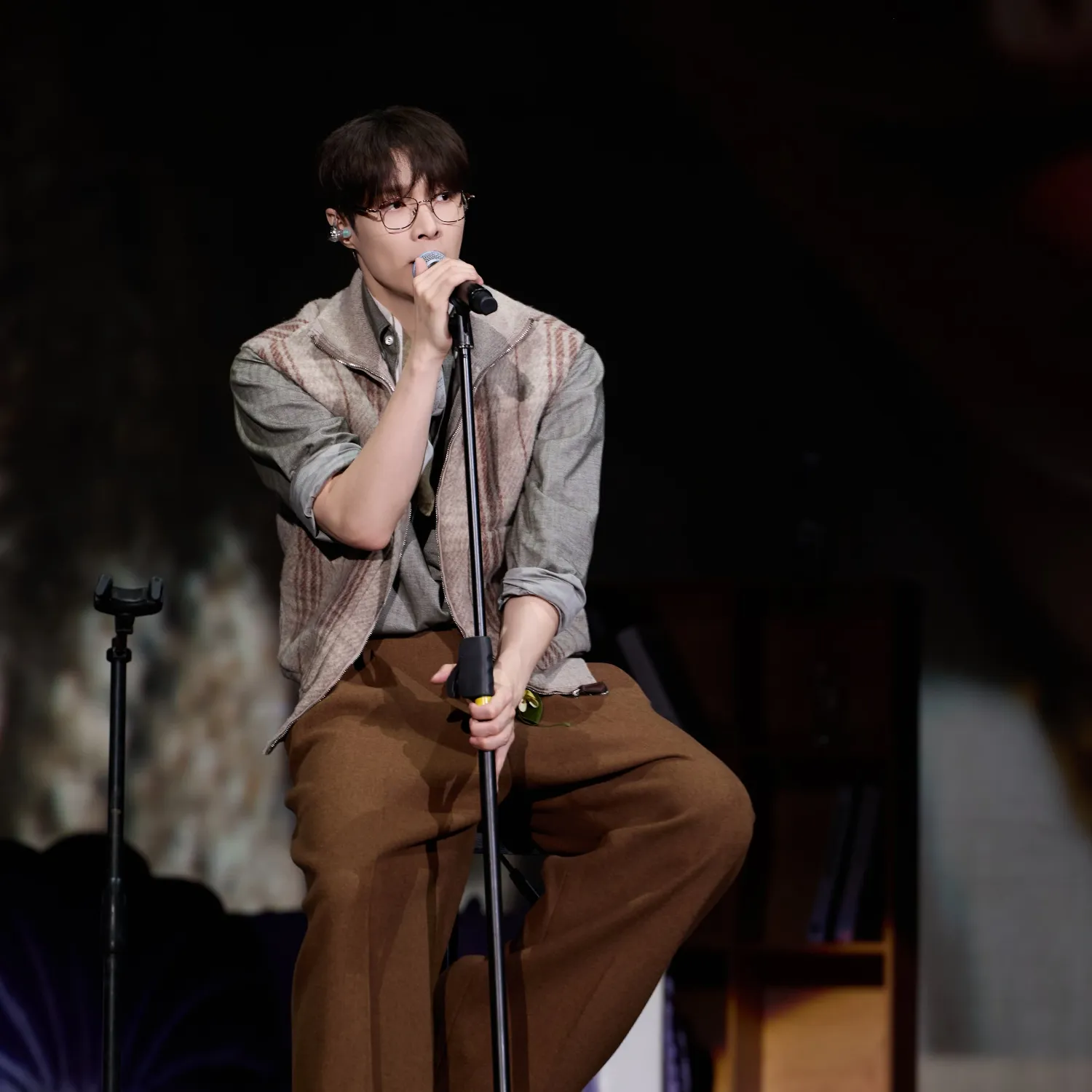 Latest photo of Lay (EXO)