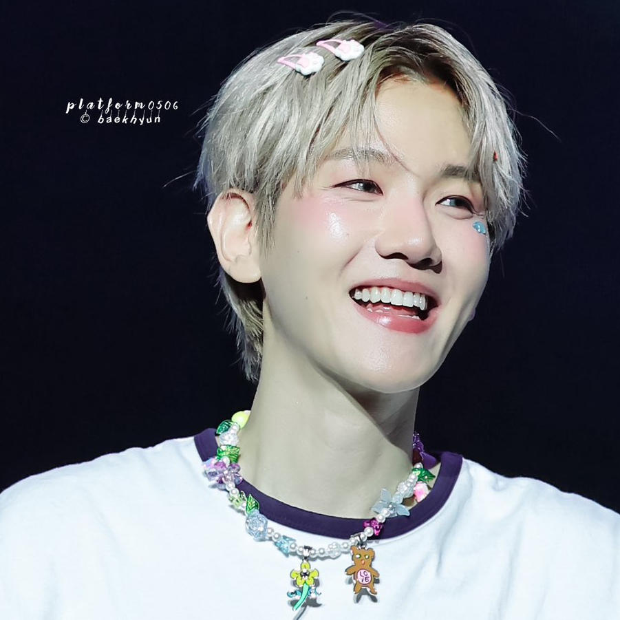 伯賢 (EXO)的最新照片