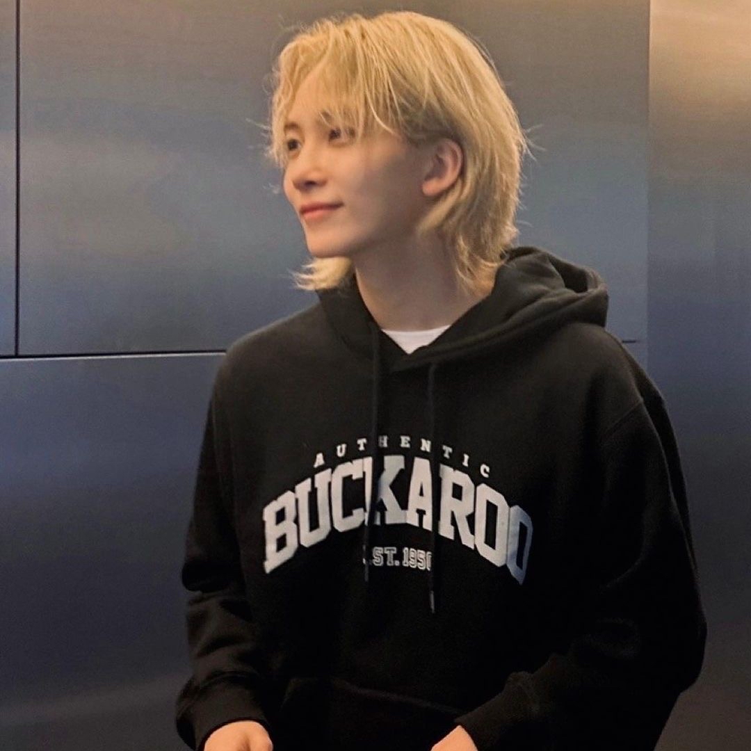 Recent activity shot of Jeonghan (SEVENTEEN)