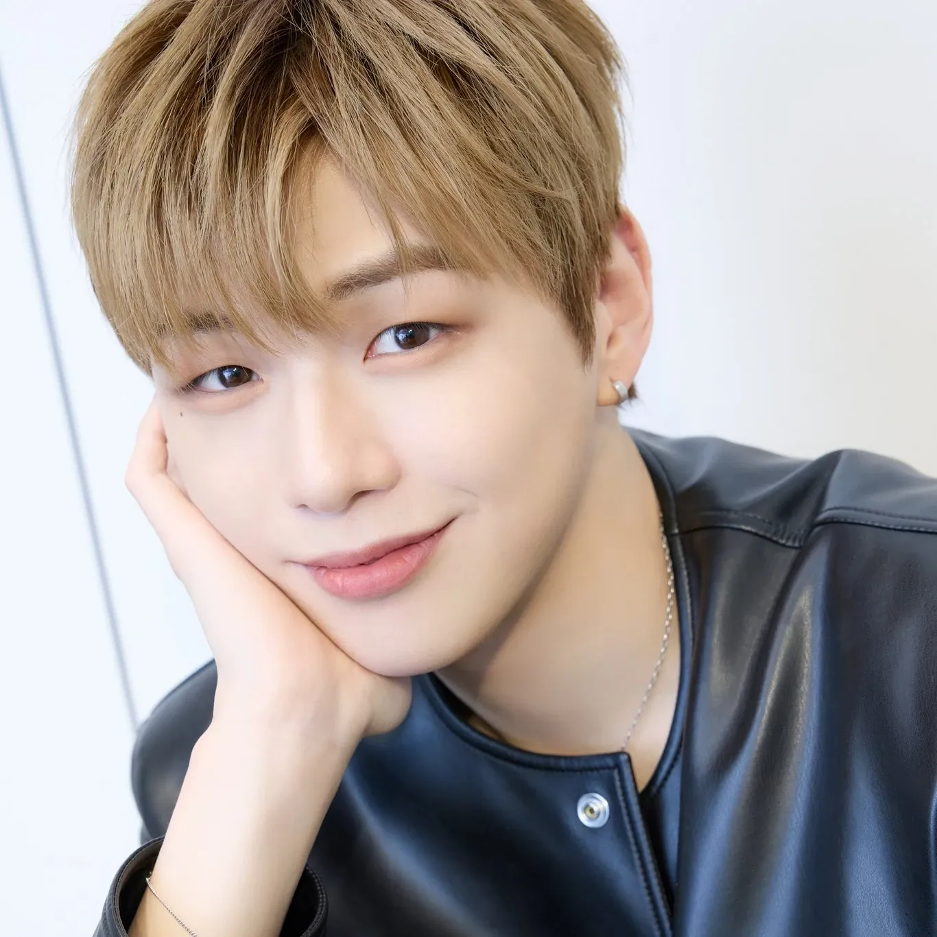 Latest photo of Kang Daniel