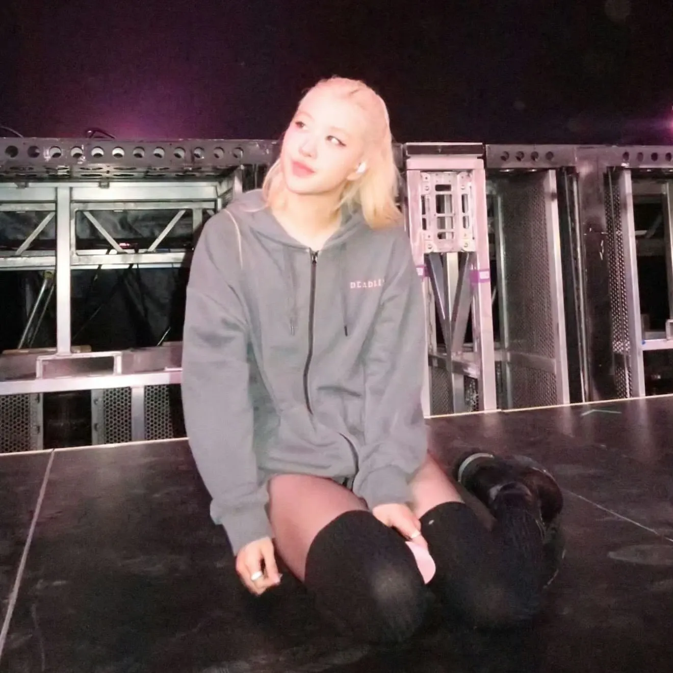 ROSÉ (BLACKPINK)的幕後花絮