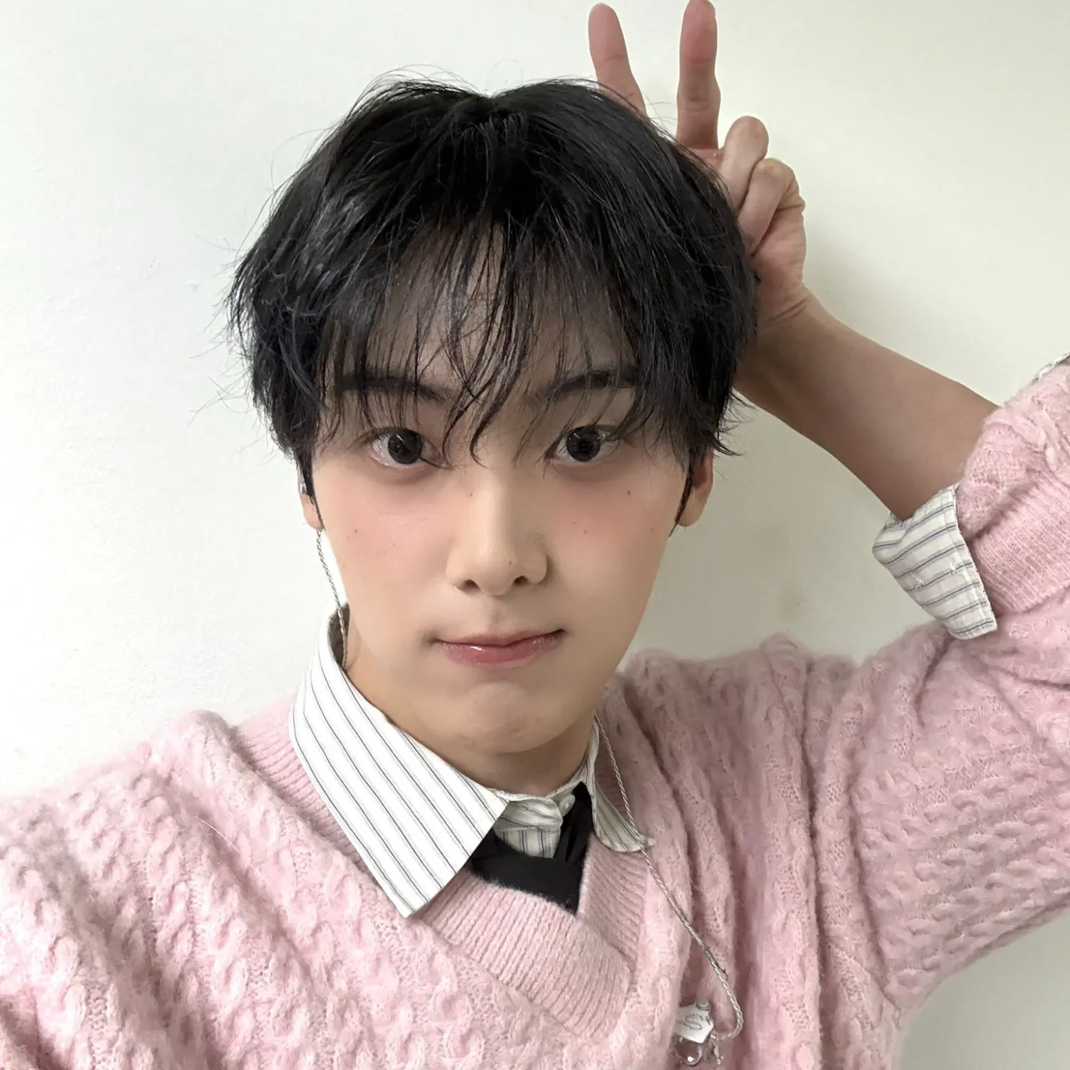 Behind-the-scenes cut of Sanha (ASTRO)