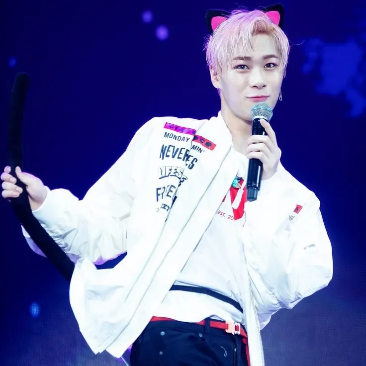 A moment captured by Moonbin (ASTRO)'s fan