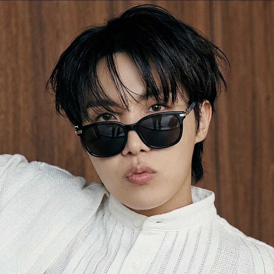 제이홉 (방탄소년단) 최근 활동샷