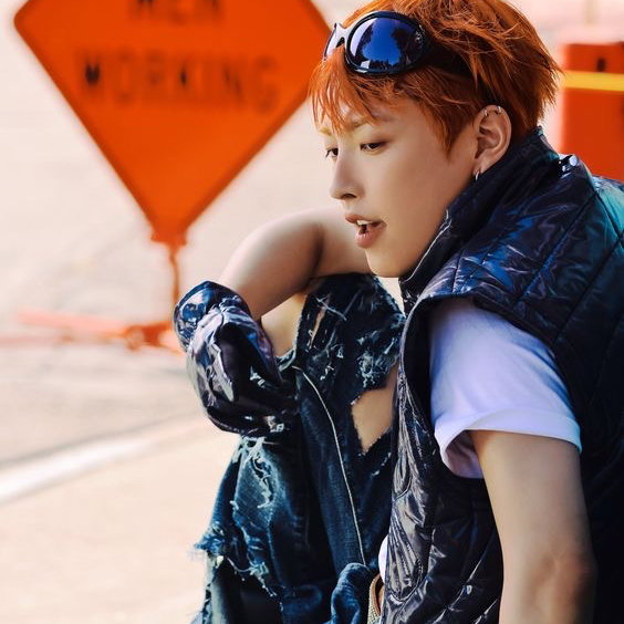 弘中 (ATEEZ)的最新活动照片