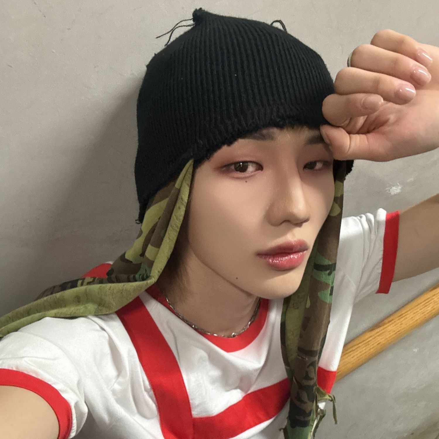 Behind-the-scenes cut of Junhyeok (TNX)