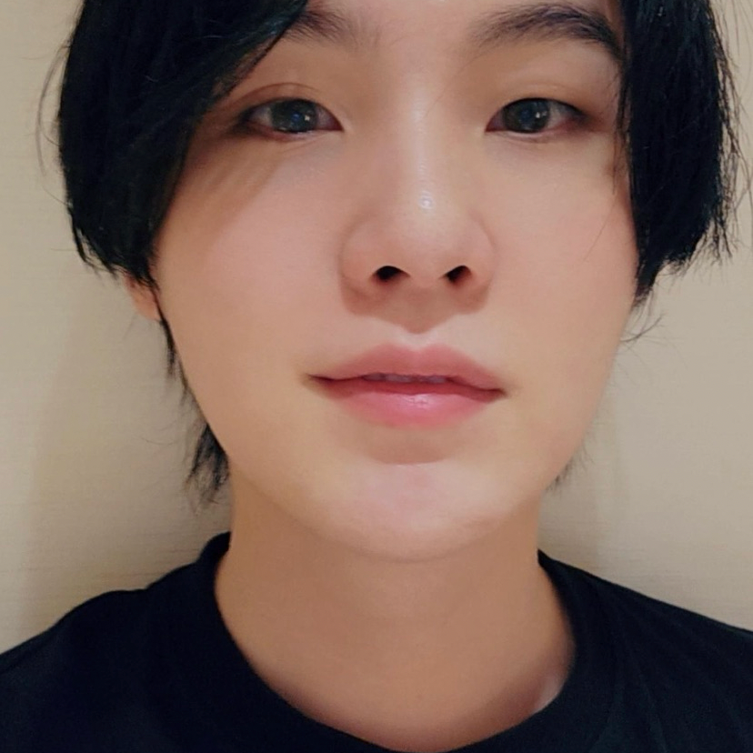 Foto terbaru SUGA (BTS)