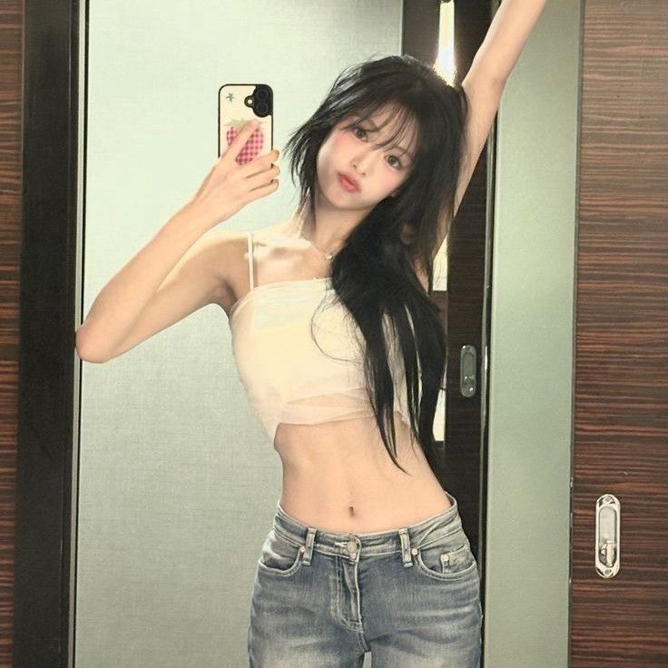 Recent activity shot of Ahyeon (BABYMONSTER)