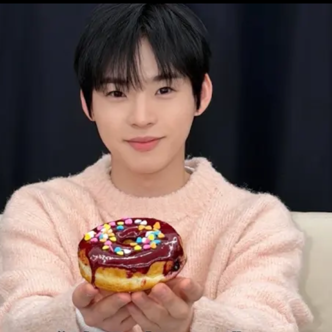 曉珍 (ONF)的最新照片