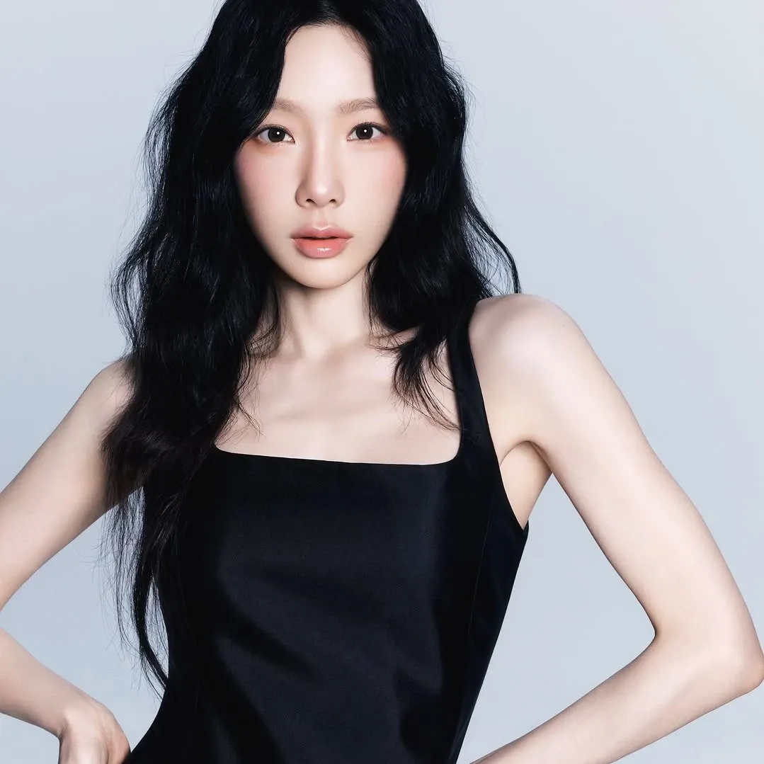 Foto terbaru Taeyeon (Girls' Generation)