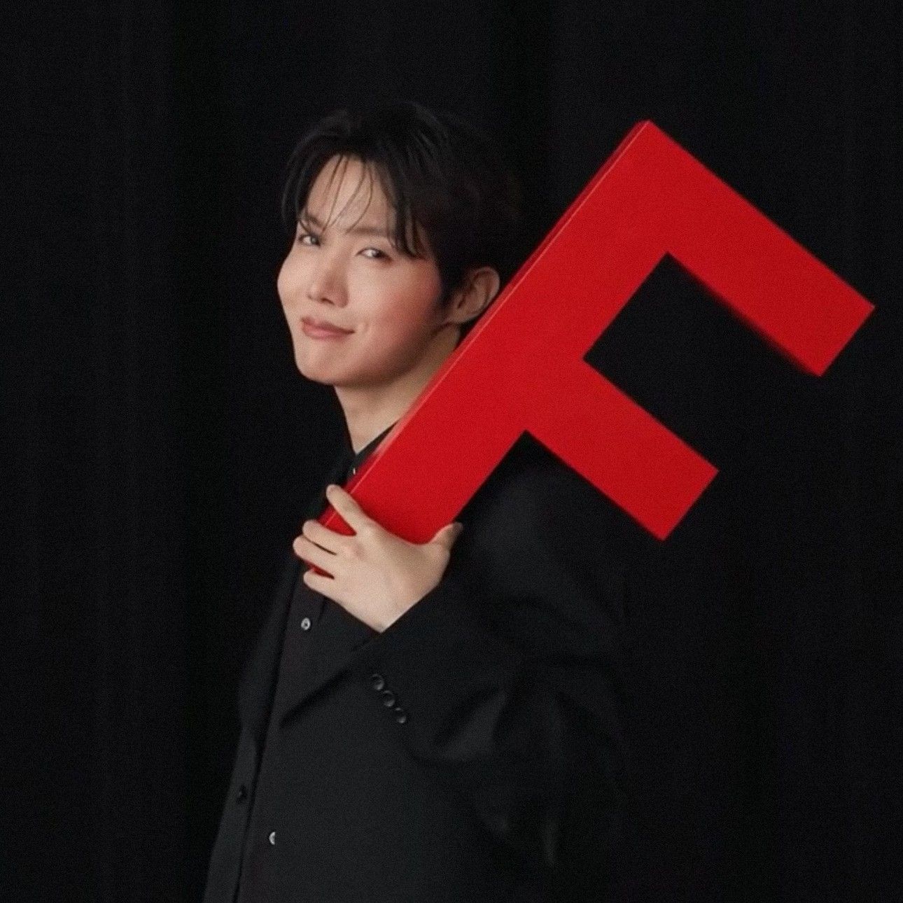 Foto terbaru j-hope (BTS)