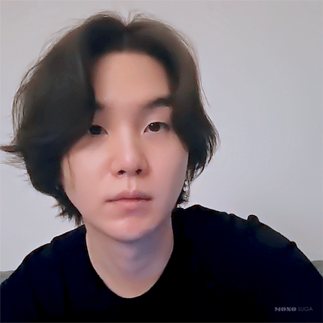 Foto aktivitas terbaru SUGA (BTS)