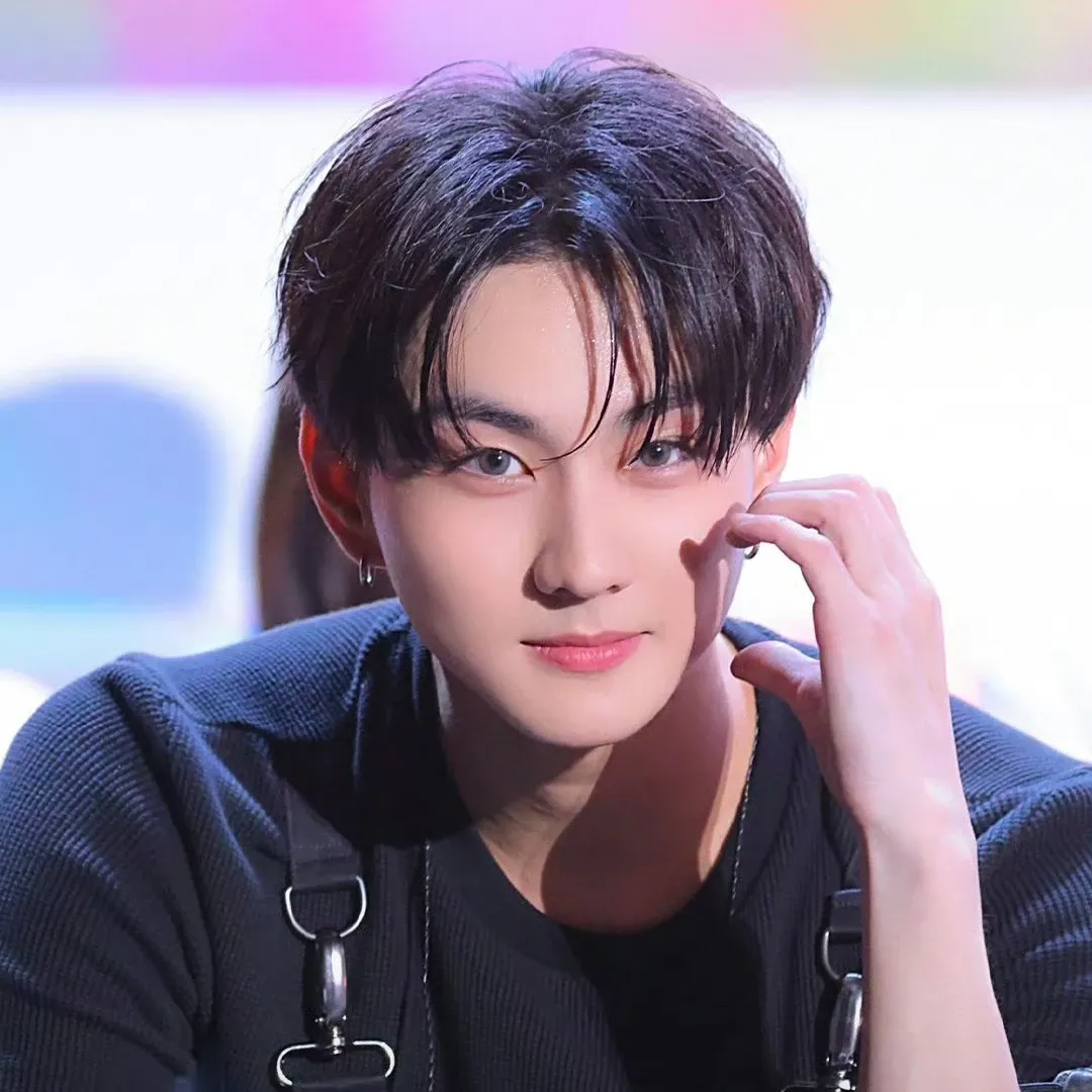 A moment captured by Jungwon (ENHYPEN)'s fan