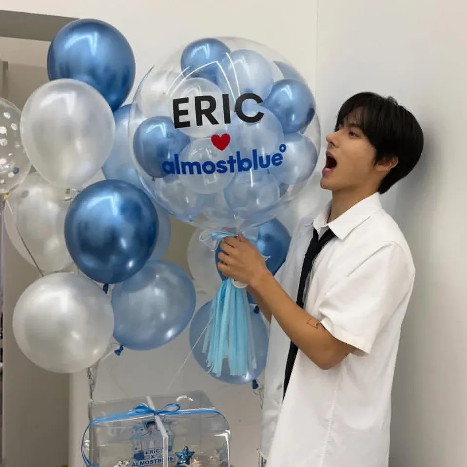 A moment captured by Eric (THE BOYZ)'s fan