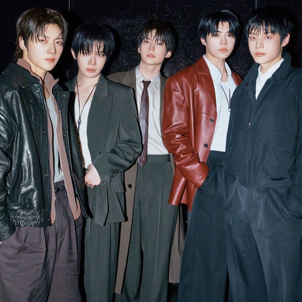 Recent activity shot of Sung Hanbin (ZEROBASEONE)