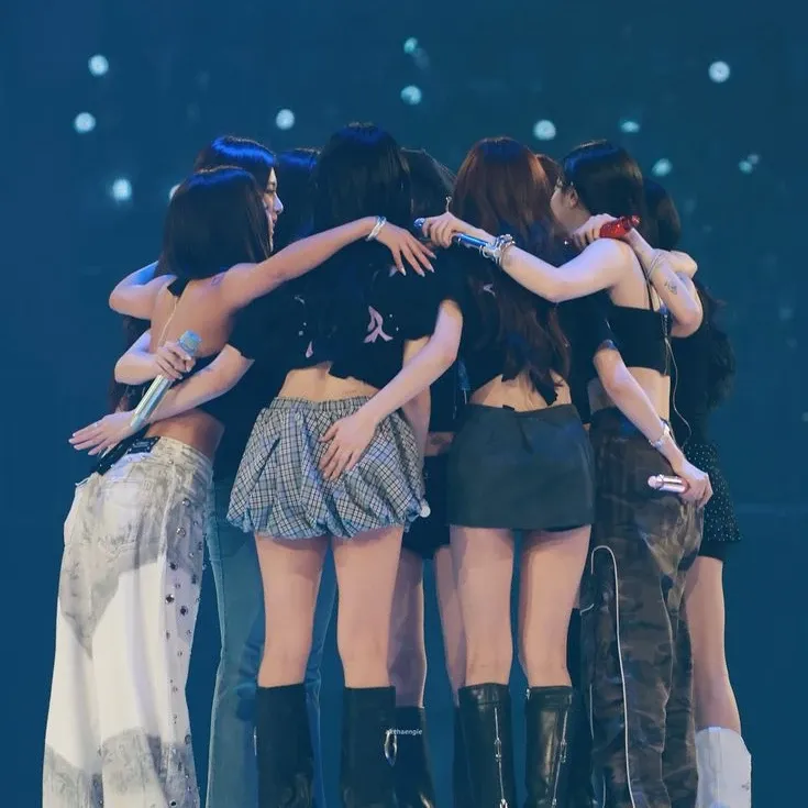 Momen yang diabadikan oleh penggemar TWICE