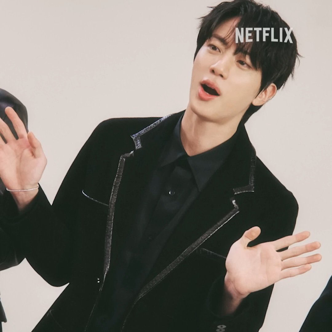 Potret di balik layar Jin (BTS)